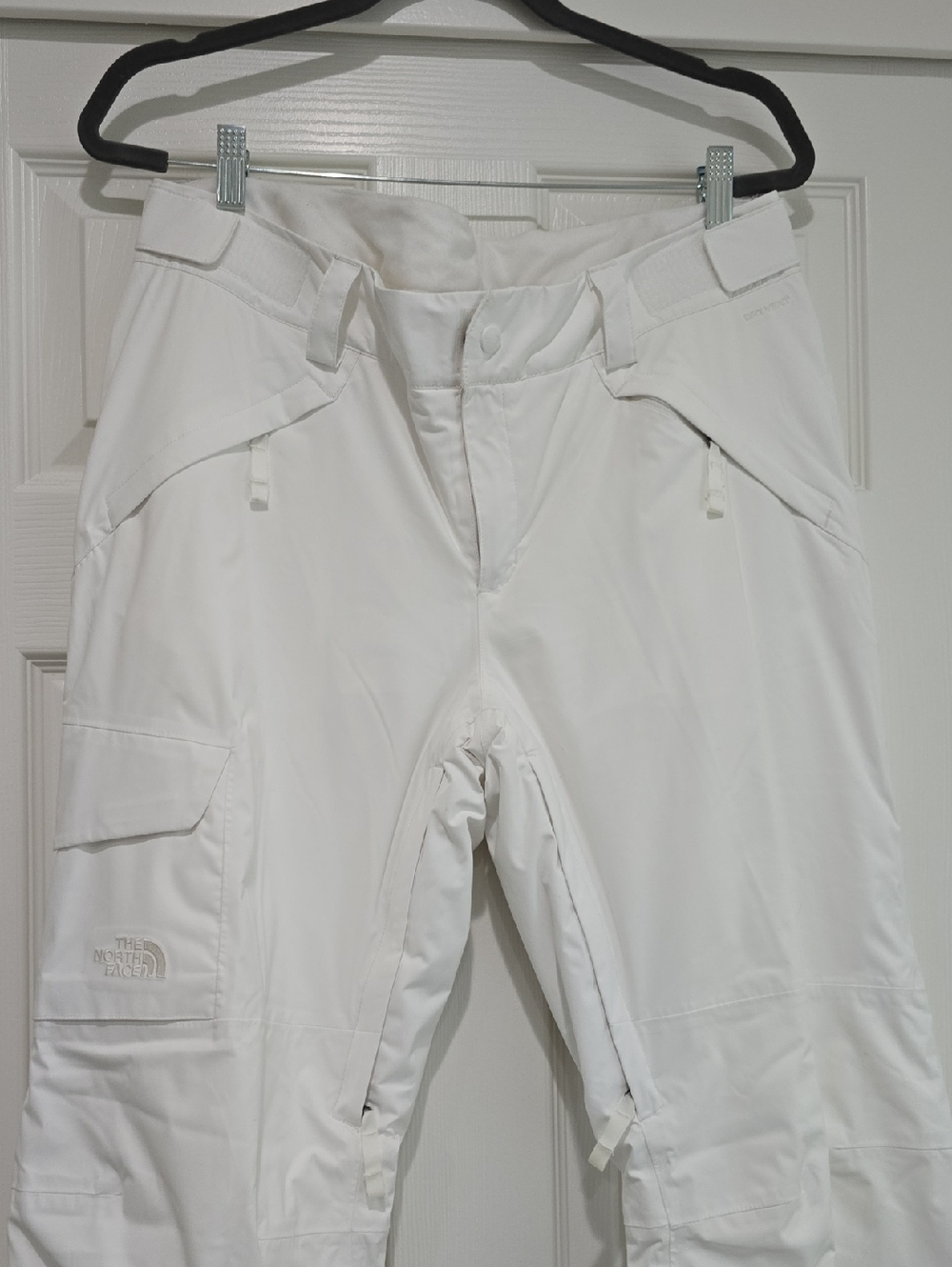 The North Face White Insulated Ski Pants with Cargo Pocket